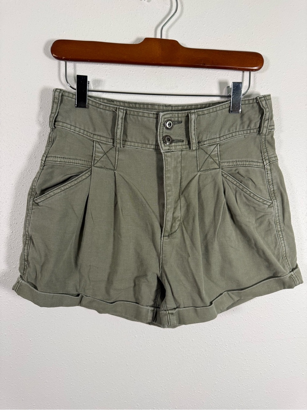 Pilcro Anthropologie Olive Green High Rise Utility Shorts Size 25 Pleated
